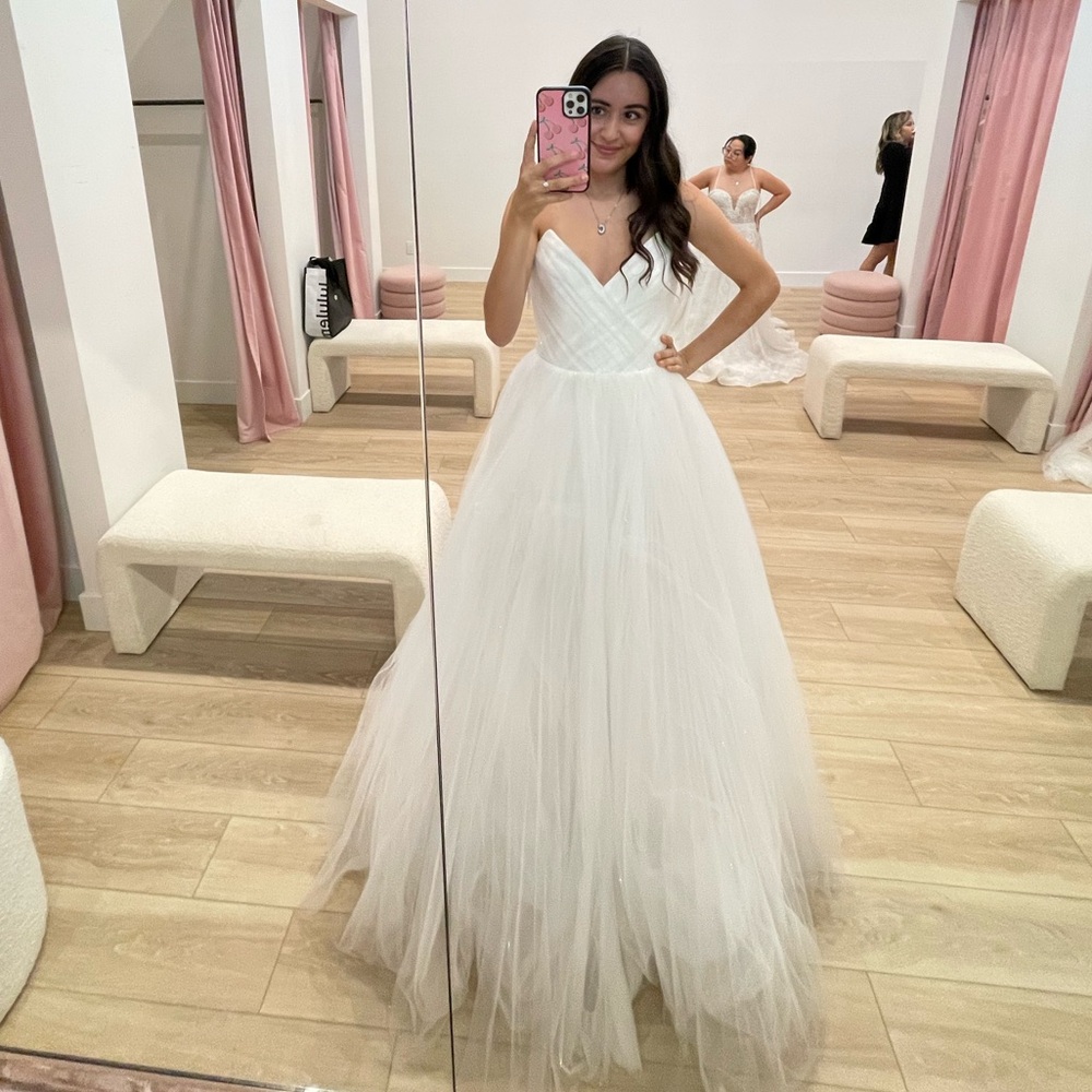 Greta Rosario wedding dress